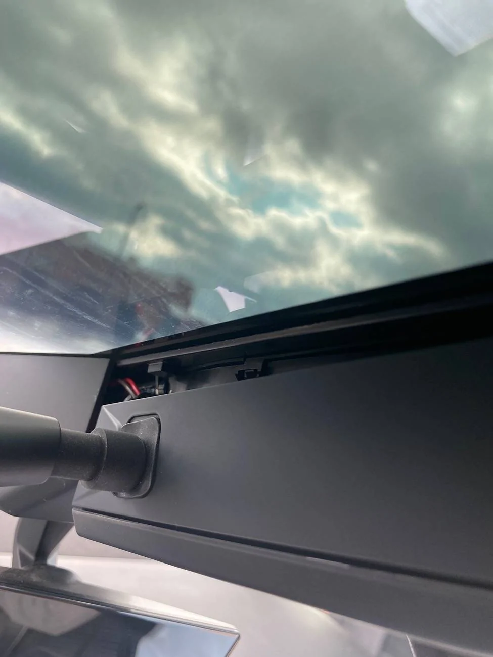 Tesla Cybertruck Visor center box comes undone IMG_8067
