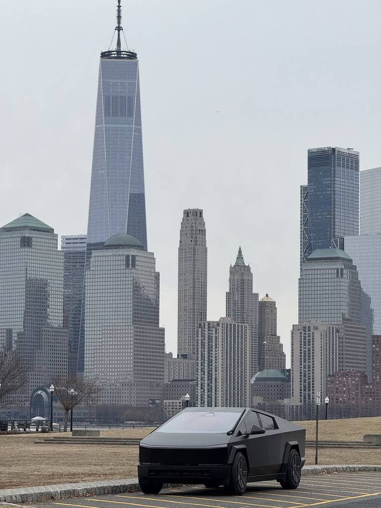 Tesla Cybertruck Daily random Cybertruck photos thread - Post Yours! 📸 🤳 1739314397634-ae