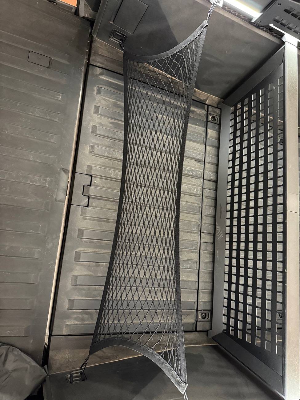 Tesla Cybertruck Trunk Cargo Mesh Net - Awesome 1739414581518-87