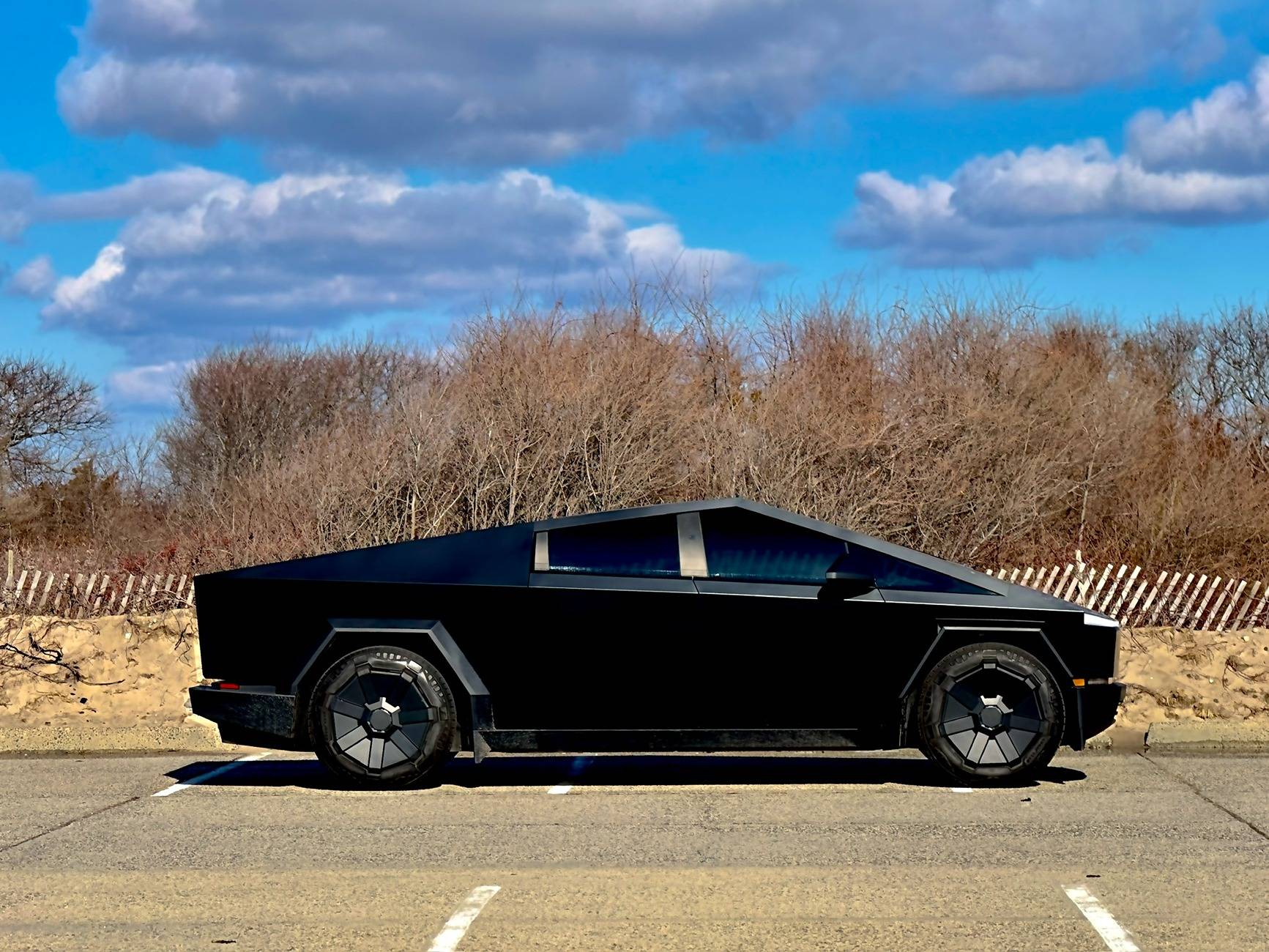 Tesla Cybertruck Daily random Cybertruck photos thread - Post Yours! 📸 🤳 1739455745679-k6