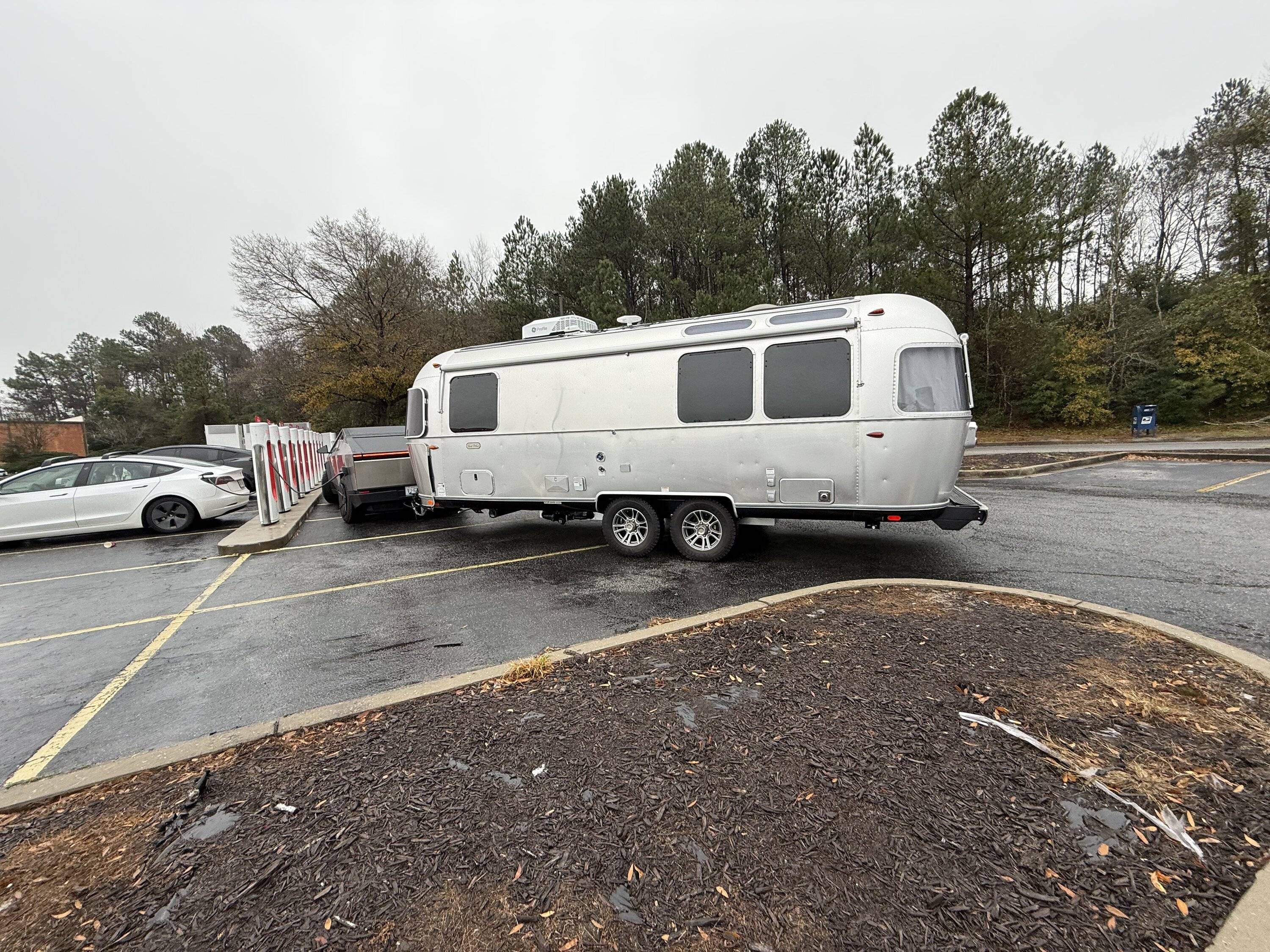 Tesla Cybertruck Cybertruck towed our Airstream to the Daytona 500 (NASCAR), 475-miles from NC IMG_1937