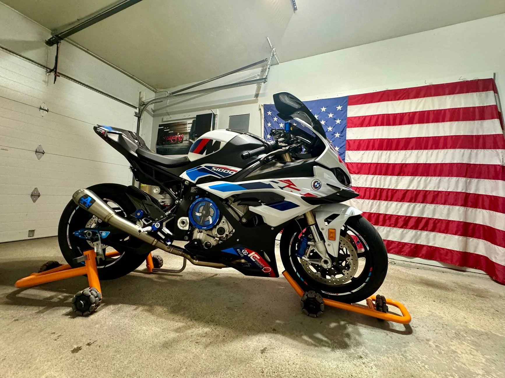 Tesla Cybertruck Ducati Panigale successfully loaded in CT! Post your motorcycles in bed IMG_3804