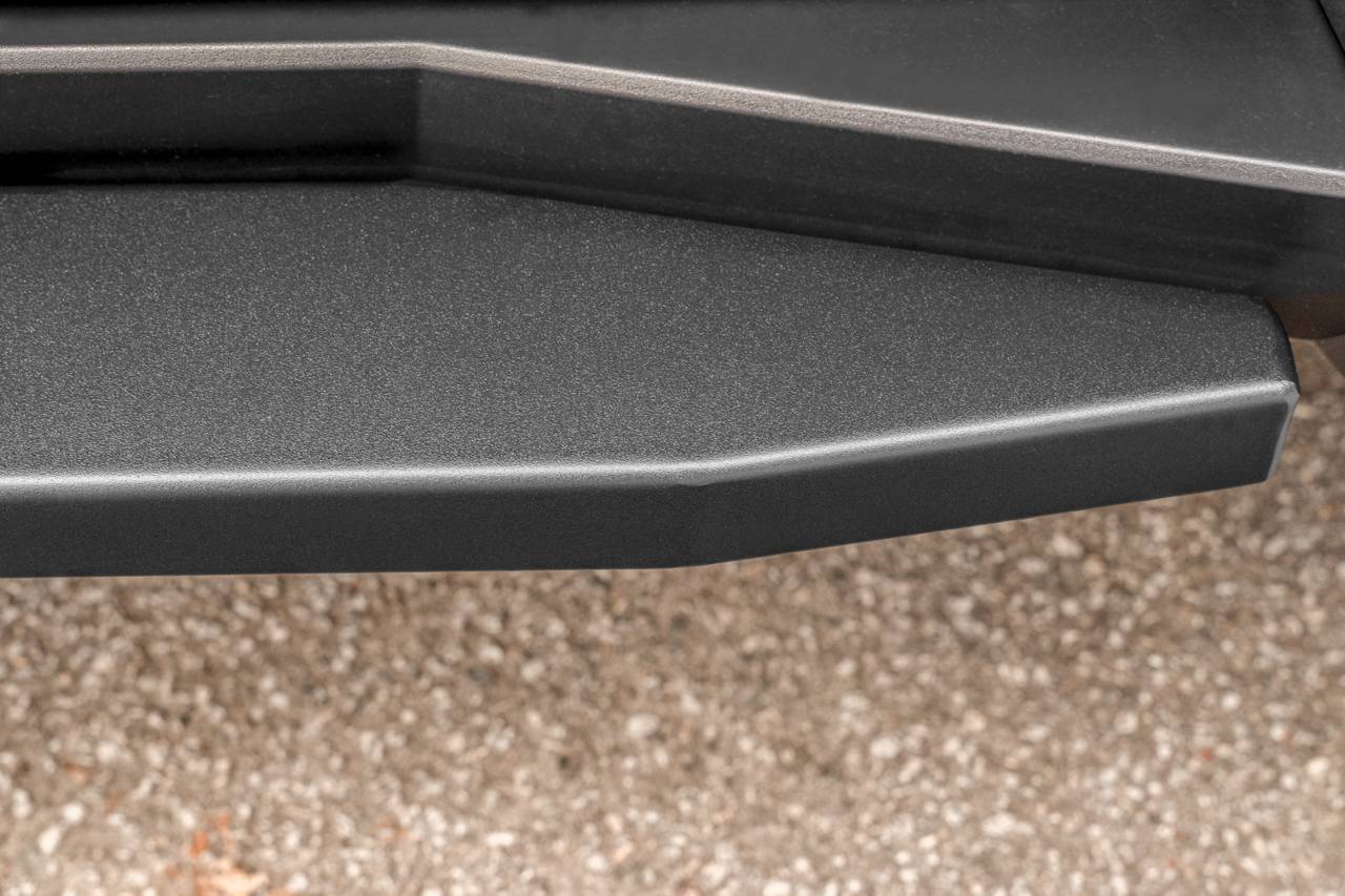 Tesla Cybertruck New AeroMaxx Running Boards for Cybertruck -- By T Sportline - Made in USA 01_CYB - Running Board No Pattern - Web-5