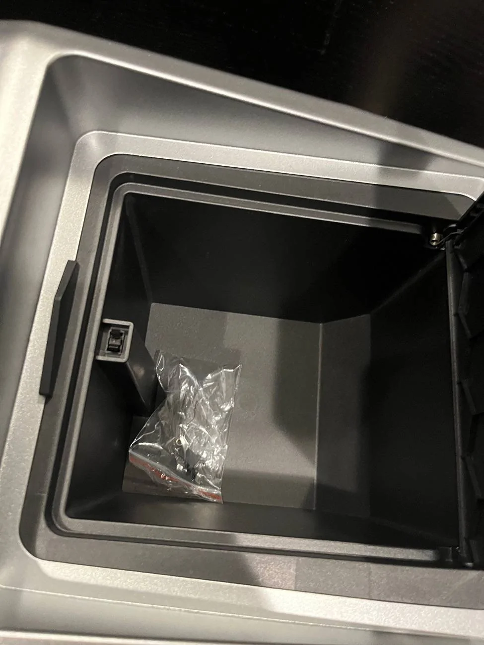 Tesla Cybertruck (NY) FONERTY CYBERTRUCK CENTER CONSOLE STORAGE 100$ IMG_2327