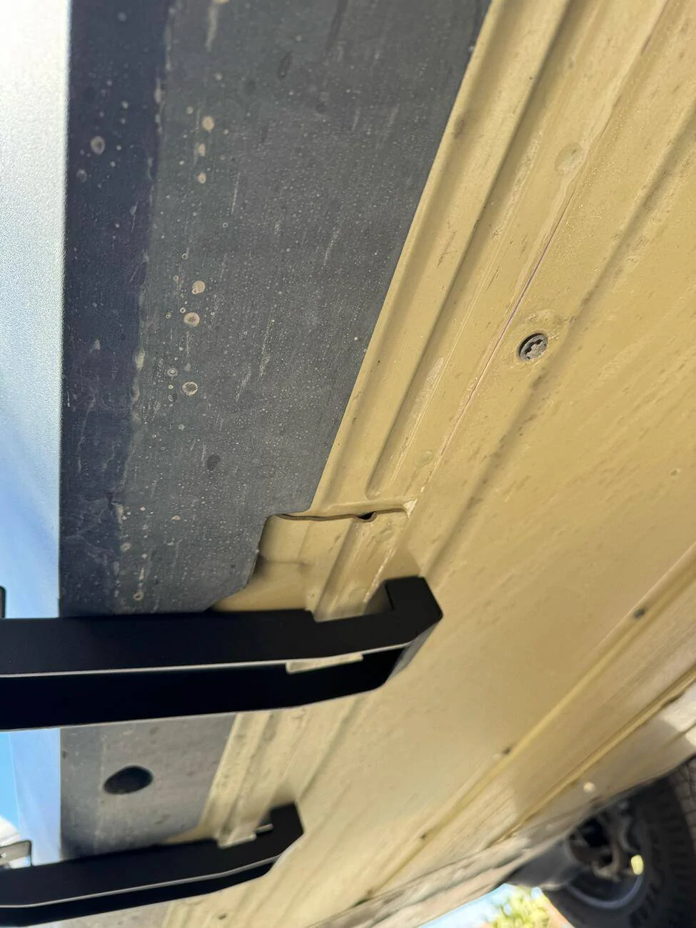 Tesla Cybertruck 𝐌𝐔𝐒𝐓 𝐇𝐀𝐕𝐄 𝐂𝐲𝐛𝐞𝐫𝐭𝐫𝐮𝐜𝐤 𝐑𝐮𝐧𝐧𝐢𝐧𝐠 𝐁𝐨𝐚𝐫𝐝𝐬!-𝐓𝐥𝐲𝐚𝐫𝐝 tempImagebwuCaA