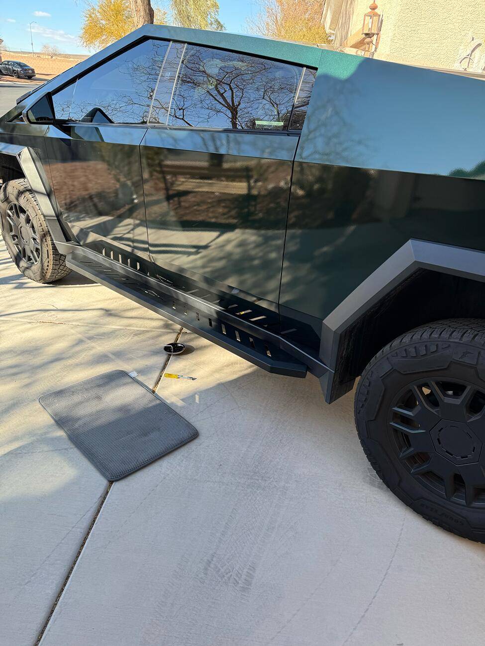 Tesla Cybertruck 𝐌𝐔𝐒𝐓 𝐇𝐀𝐕𝐄 𝐂𝐲𝐛𝐞𝐫𝐭𝐫𝐮𝐜𝐤 𝐑𝐮𝐧𝐧𝐢𝐧𝐠 𝐁𝐨𝐚𝐫𝐝𝐬!-𝐓𝐥𝐲𝐚𝐫𝐝 tempImageHDV5ku