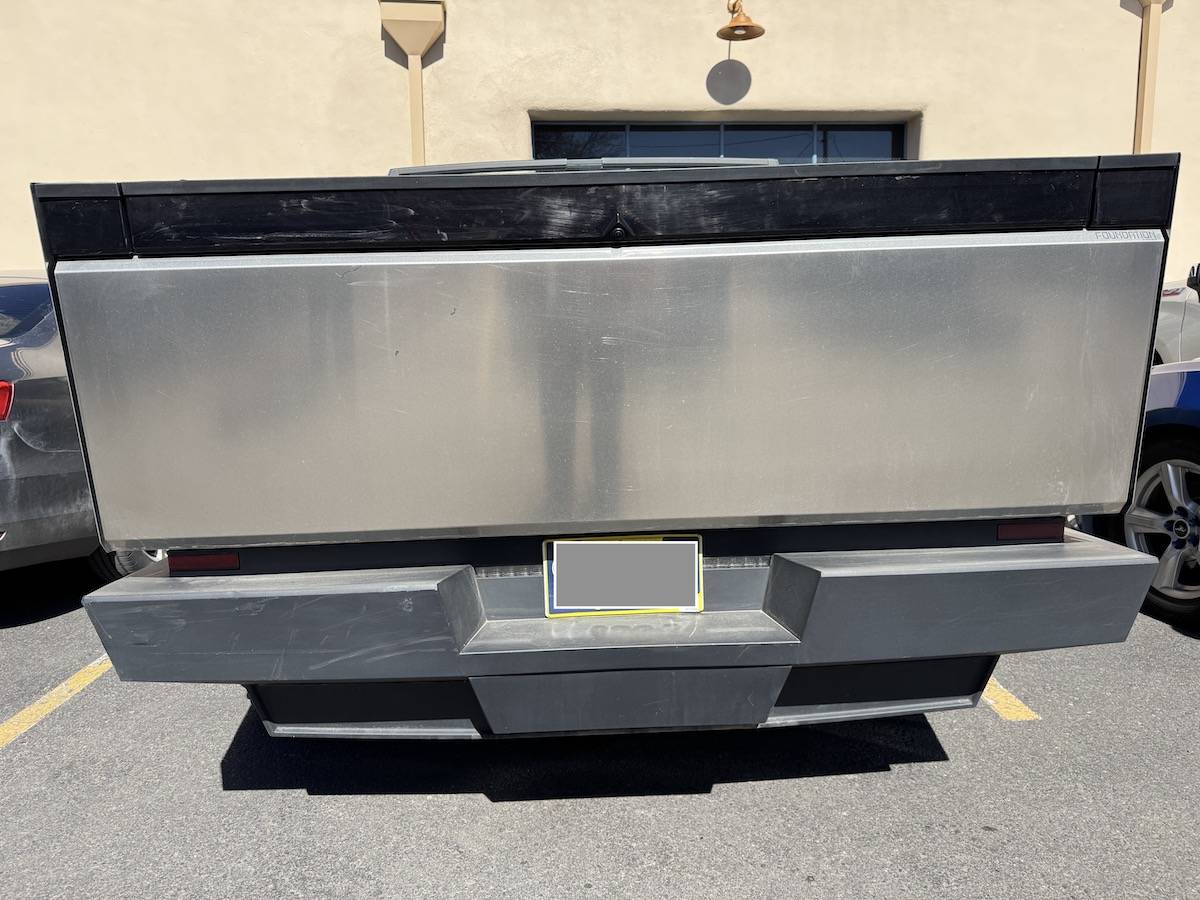bumper_scratch.JPG