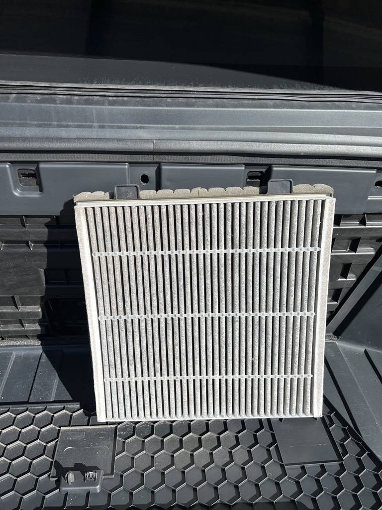 Tesla Cybertruck Basenor Activated Charcoal HEPA Filter for CT Review Image (4)