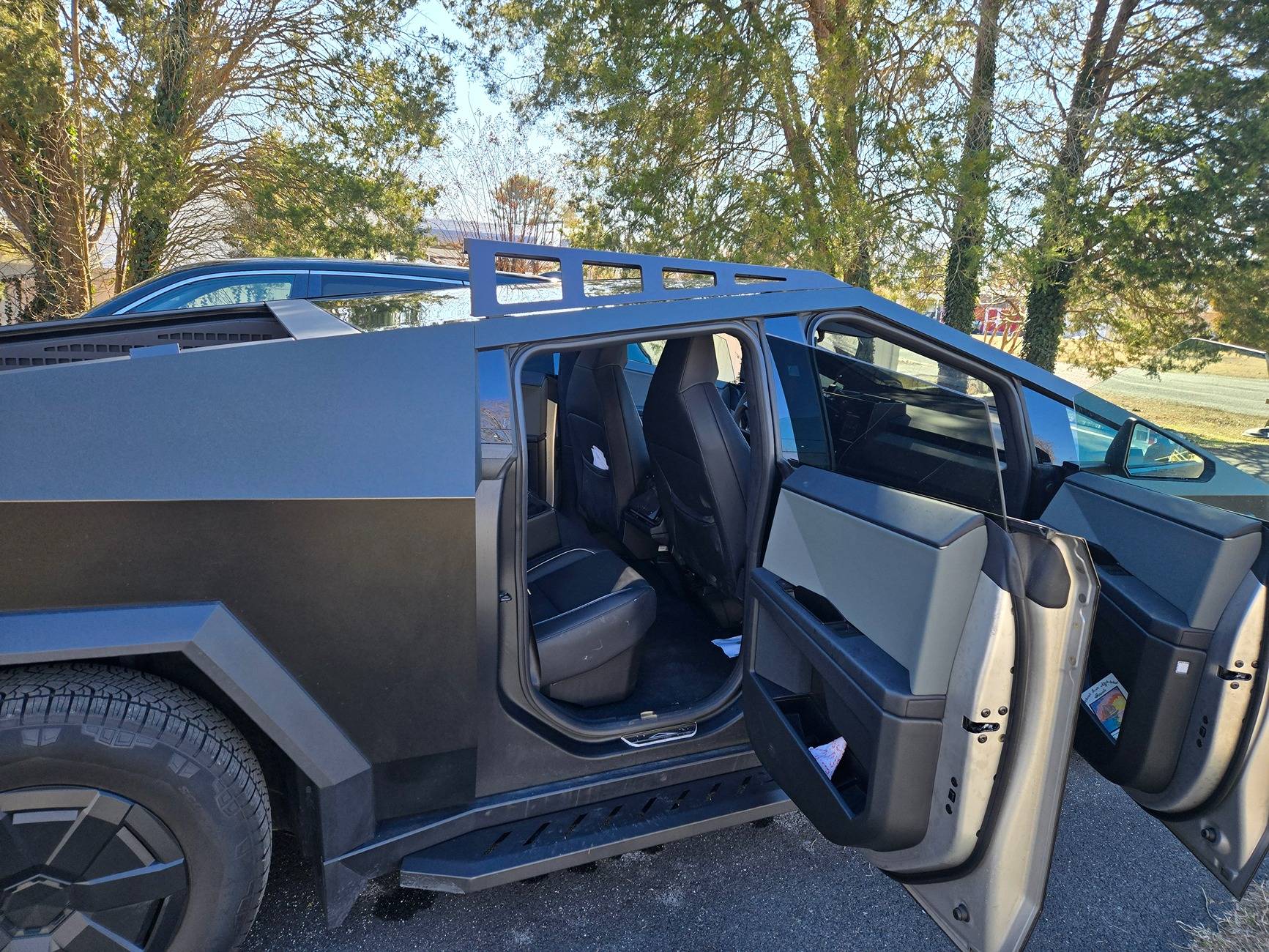 Tesla Cybertruck Mars Expedition Roof-Rack Installed! 20250223_144250