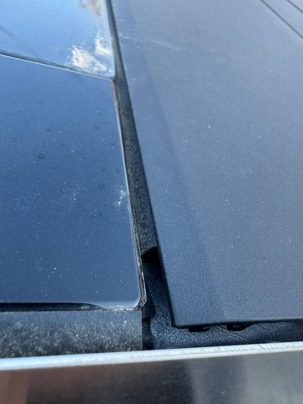 Tesla Cybertruck Tonneau cover gap issue fixed by Service Center under warranty 20250222_093120269.JPG