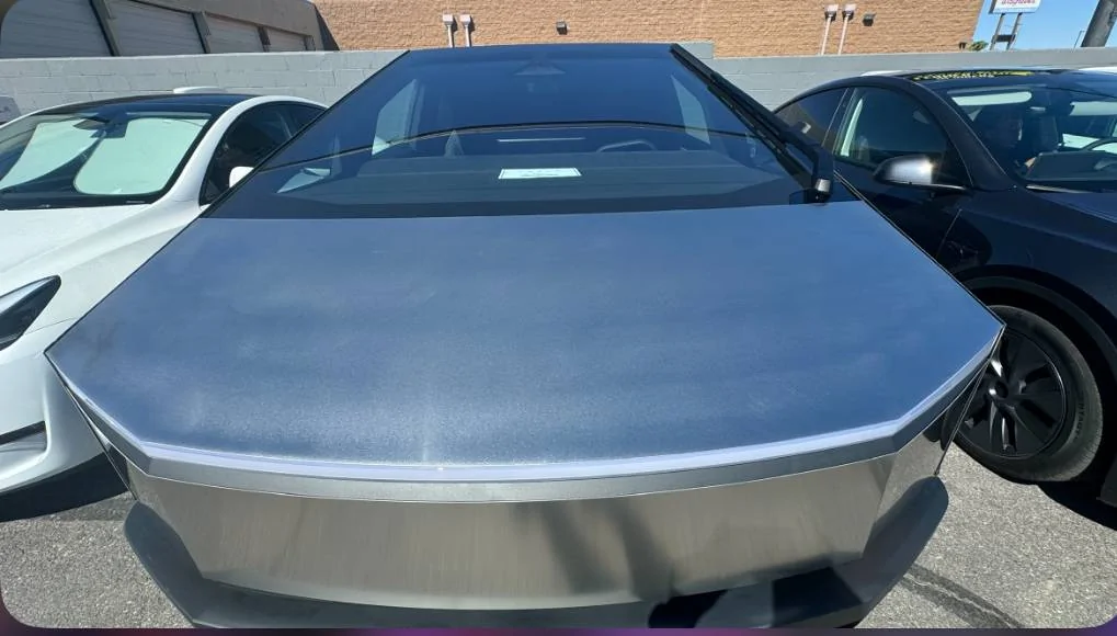 Tesla Cybertruck Inconsistent SS finish IMG_3494