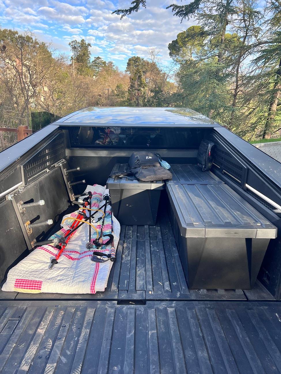Tesla Cybertruck Bed L-Track Removable Snow Ski Racks DIY IMG_1832