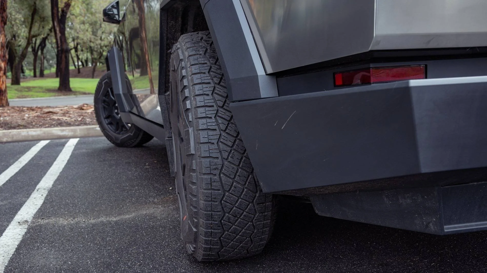 Tesla Cybertruck Cybertruck Steer-By-Wire wins Motortrend 2025 Best Tech Award 094-2024-tesla-cybertruck