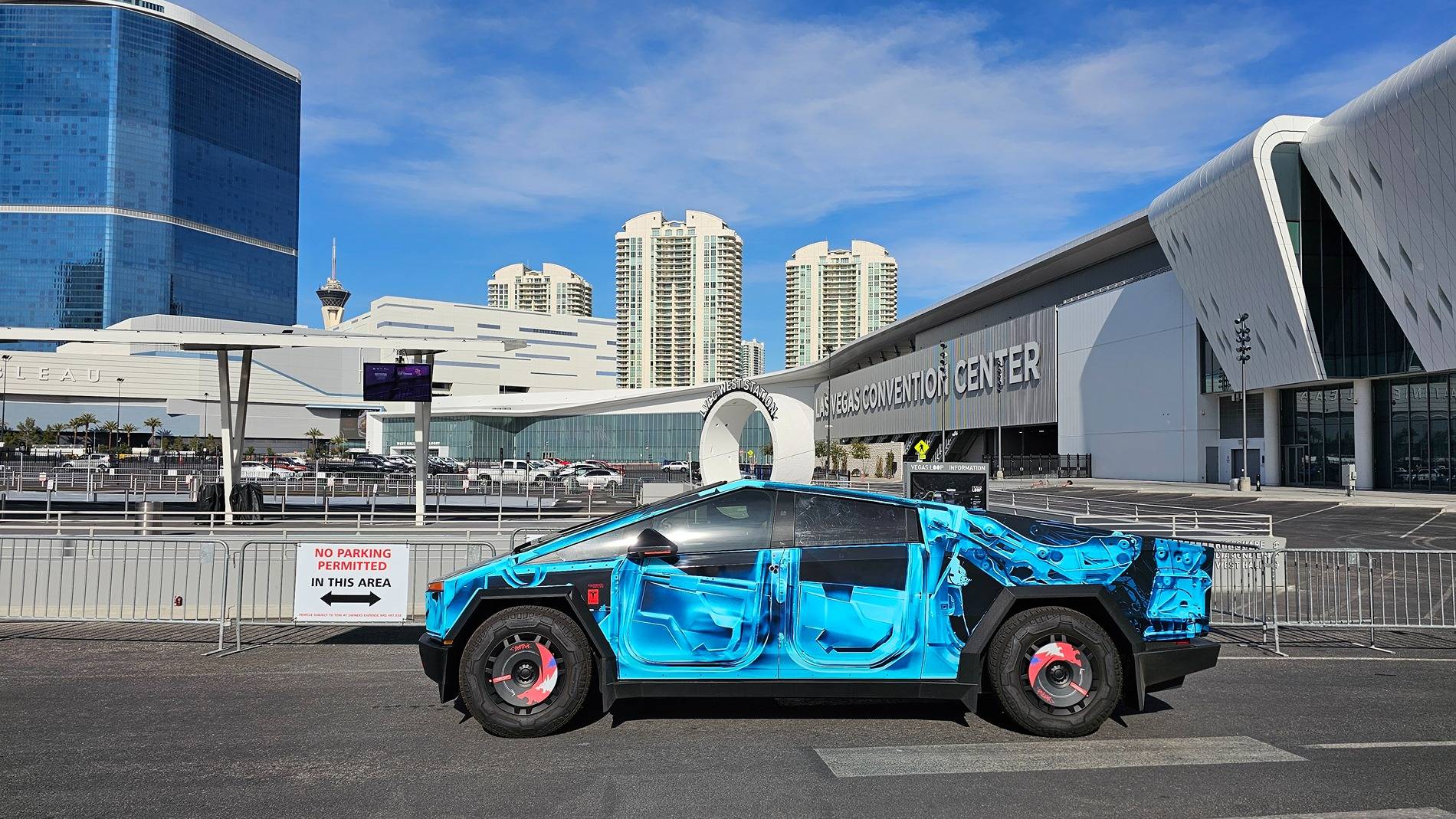 Tesla Cybertruck Las Vegas Police to begin using Cybertruck patrol vehicles - donated by Ben Horowitz & wife 20250216_140720