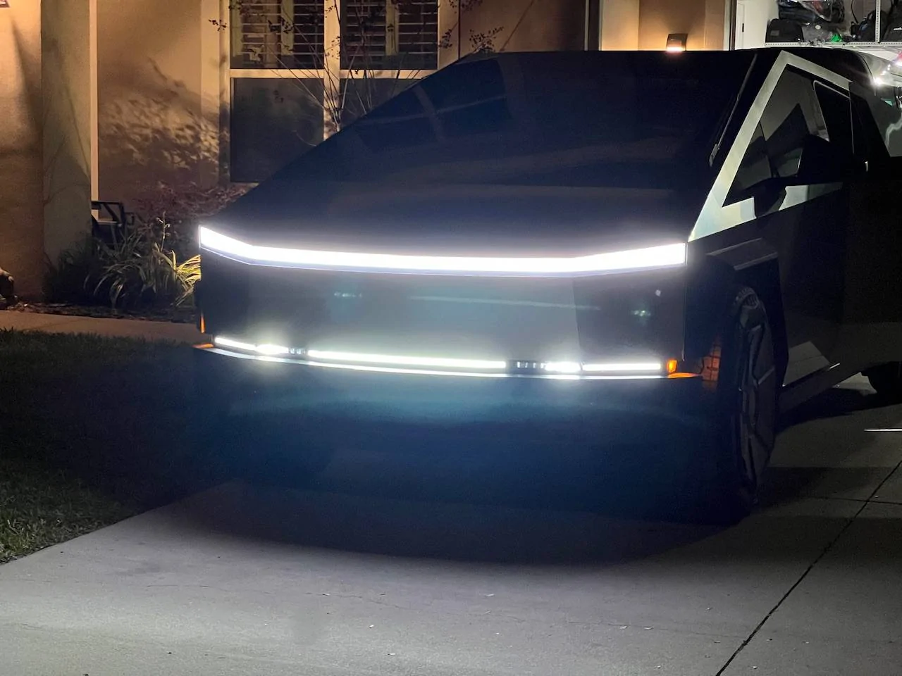 Tesla Cybertruck New Bumper Light Bar installed IMG_3286