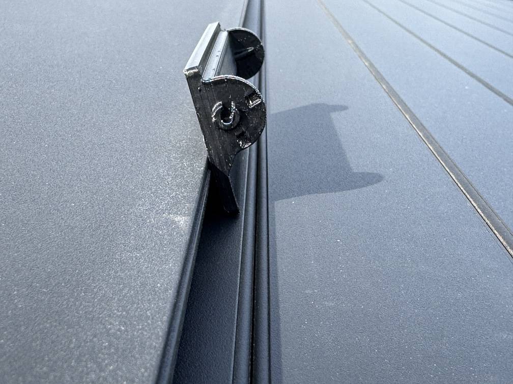 Tesla Cybertruck Tonneau cover gap issue fixed by Service Center under warranty IMG_8738.JPG