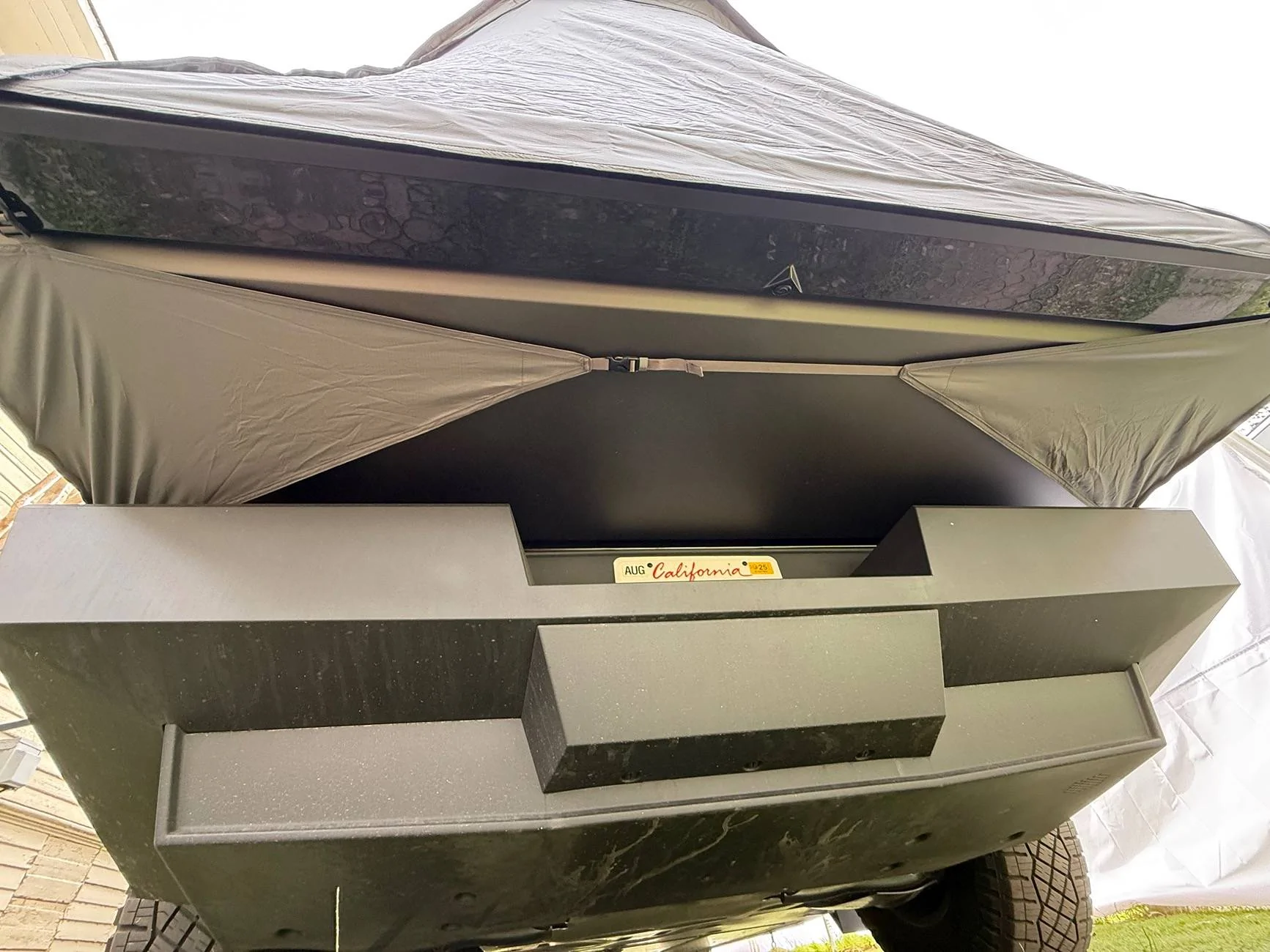 Tesla Cybertruck Cybertent back in stock IMG_1534