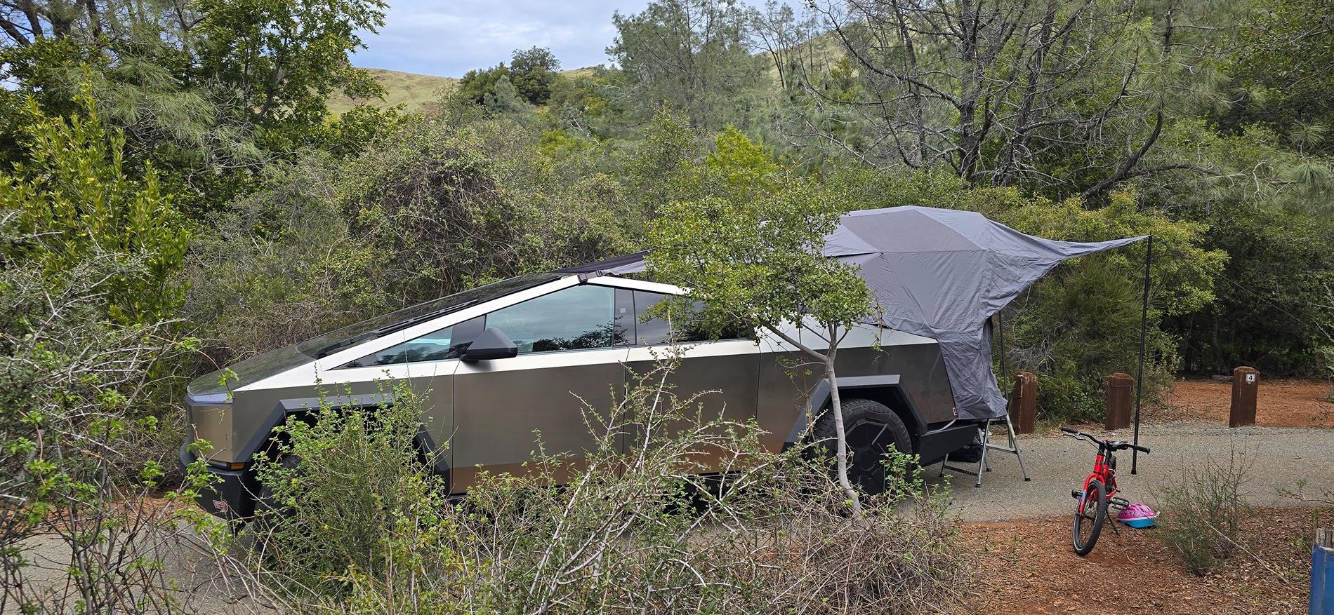 Tesla Cybertruck Cybertent back in stock 20250223_080831