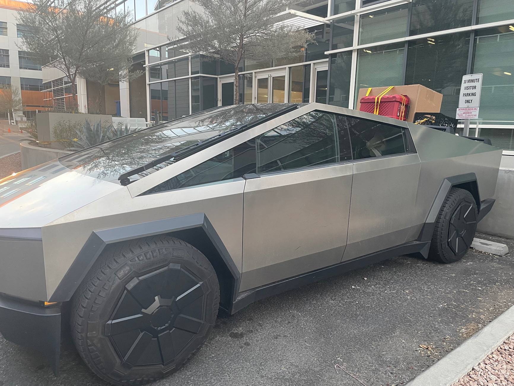 Tesla Cybertruck Daily random Cybertruck photos thread - Post Yours! 📸 🤳 IMG_2622