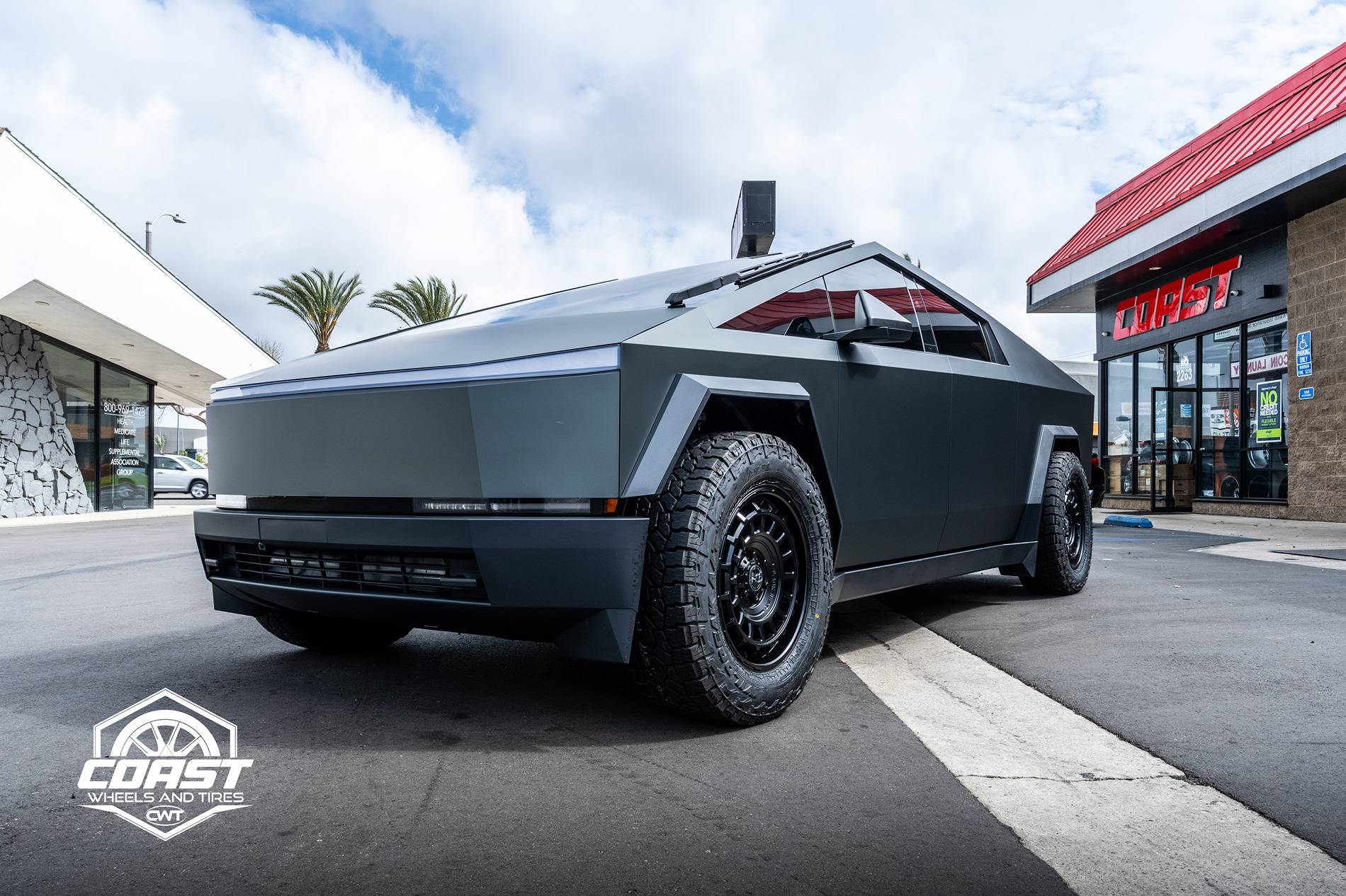 Tesla Cybertruck Simple and quick Cybertruck build: Satin Midnight Moss Wrap, 20" Black Rhino AWOL _DSC5485