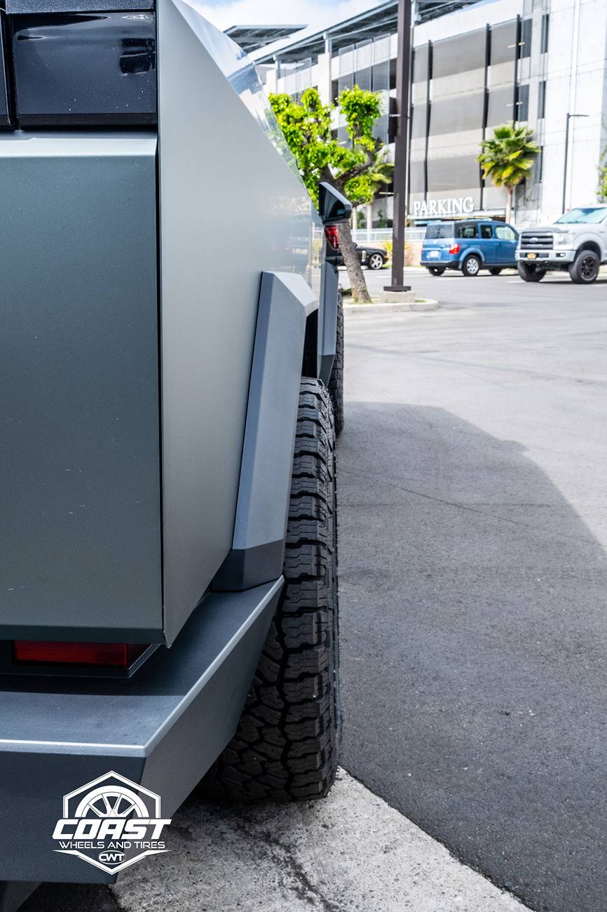 Tesla Cybertruck Simple and quick Cybertruck build: Satin Midnight Moss Wrap, 20" Black Rhino AWOL _DSC5490