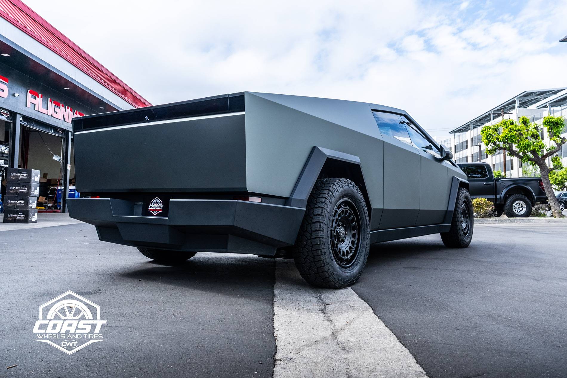 Tesla Cybertruck Simple and quick Cybertruck build: Satin Midnight Moss Wrap, 20" Black Rhino AWOL _DSC5495