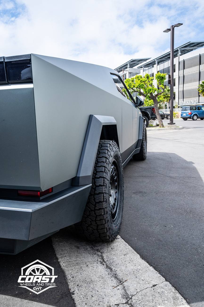 Tesla Cybertruck Simple and quick Cybertruck build: Satin Midnight Moss Wrap, 20" Black Rhino AWOL _DSC5491