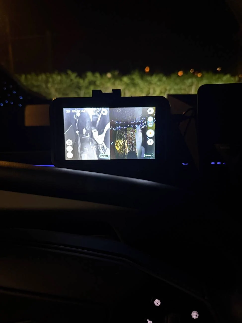 Tesla Cybertruck Looking for baby monitor for rear seats IMG_1733