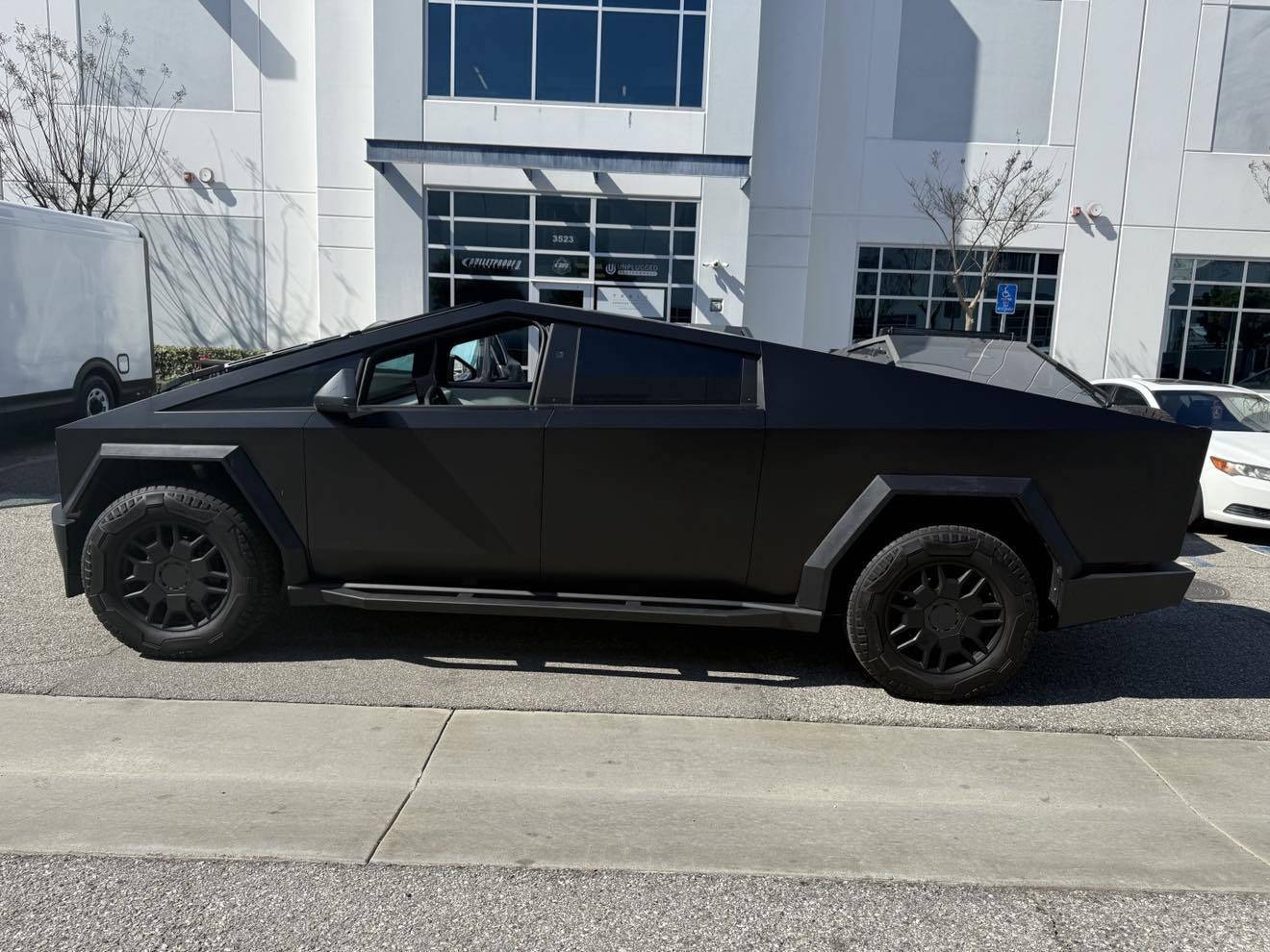 Tesla Cybertruck Unplugged Performance - Rear Bumper & Rocker Panels/Rock Sliders and more 480124044_656903926755349_3682055023011215867_n