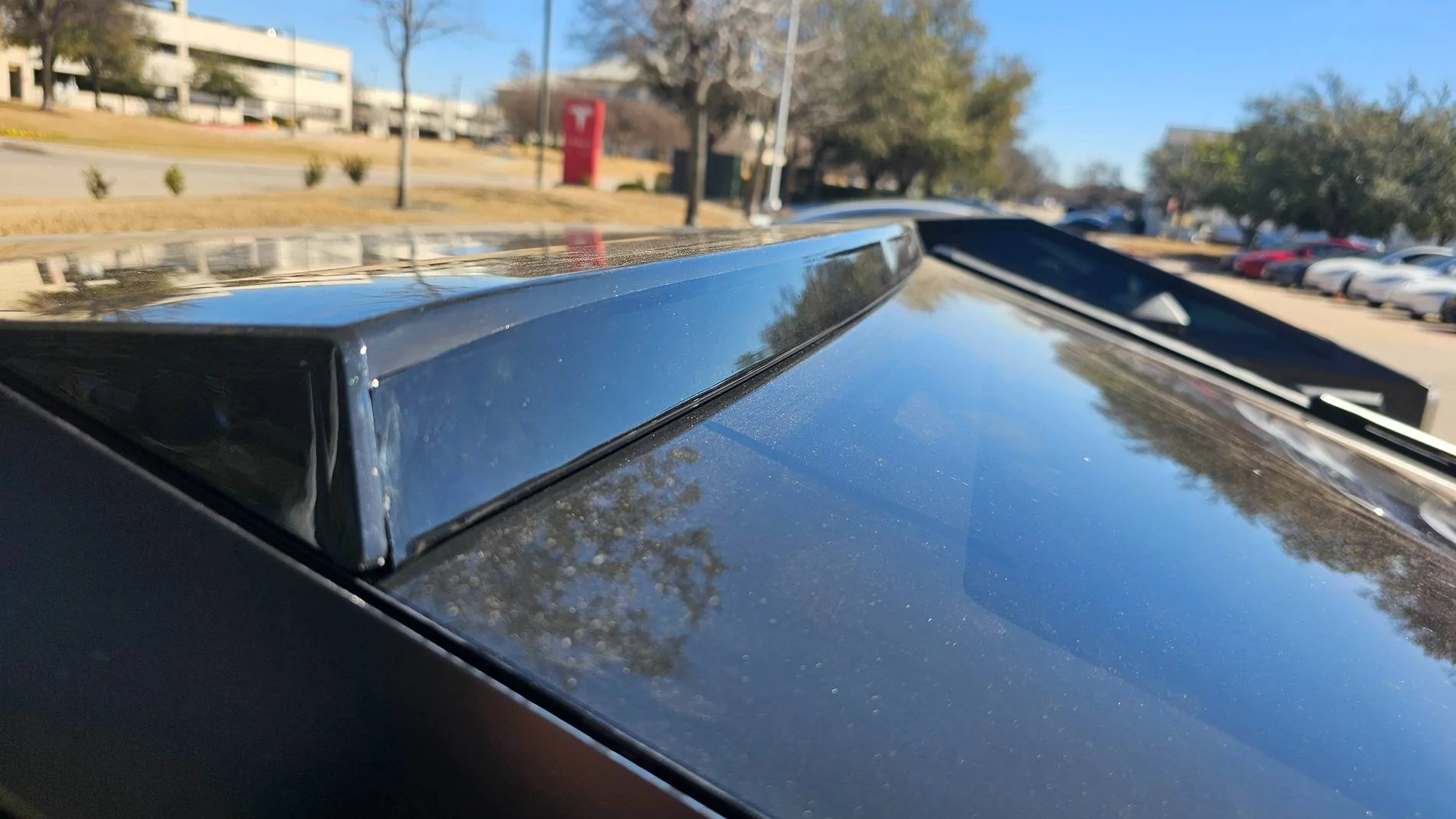 Tesla Cybertruck Got my Tesla lightbar - Not what you think! 20250305_105935