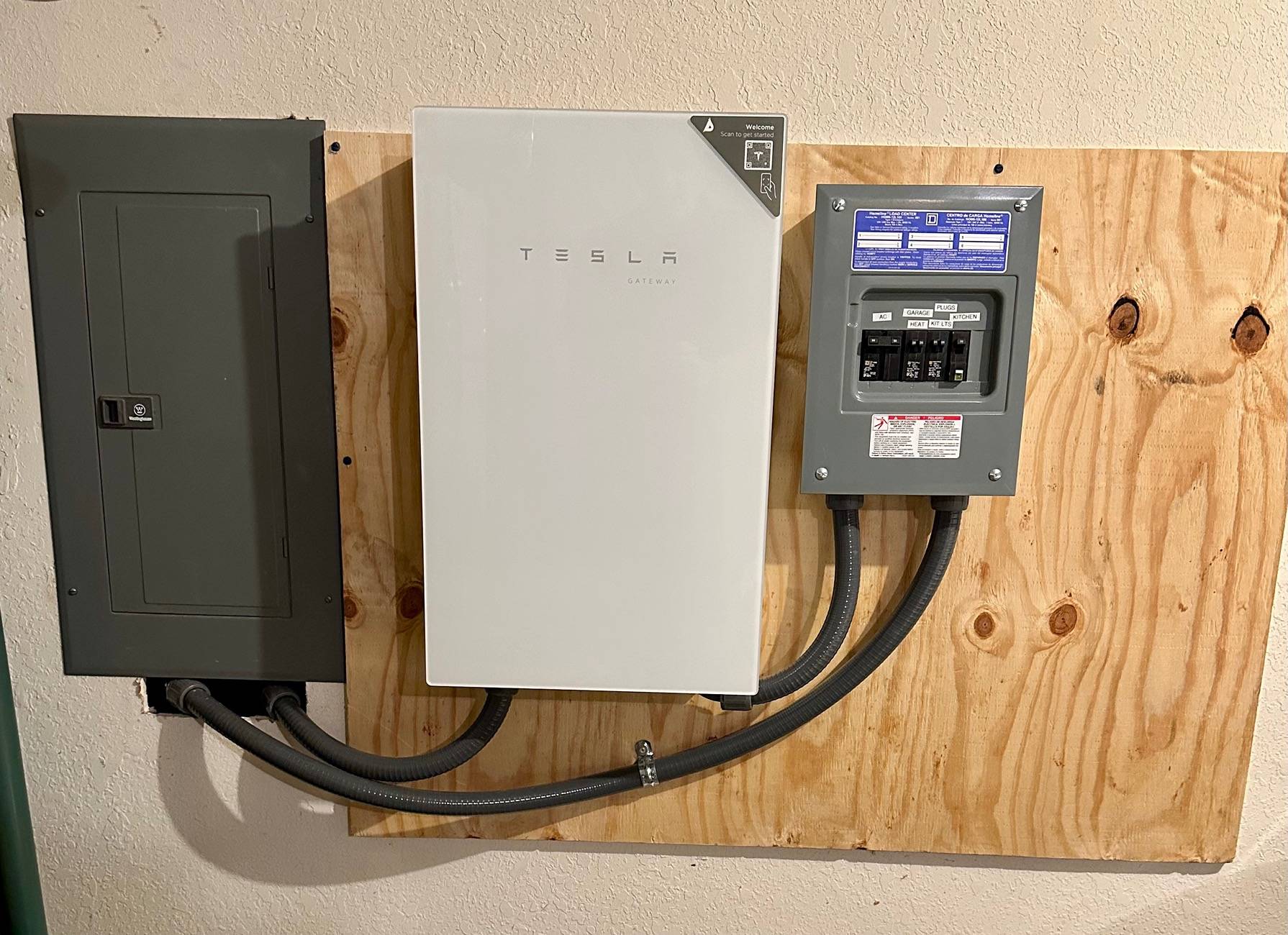 Tesla Cybertruck PowerShare installed today IMG_7261