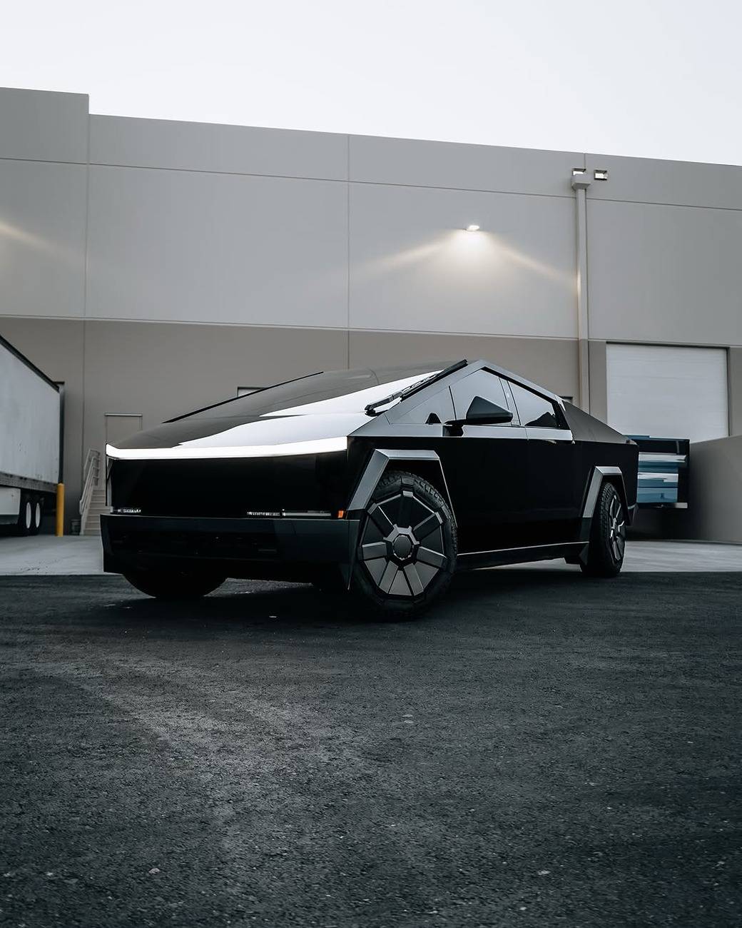 Tesla Cybertruck Pure PPF Ultra Gloss Black Cybertruck wrapped by Tier 1 Autohaus Snapinst.app_481607198_18038454350416837_5059171847971450162_n_1080