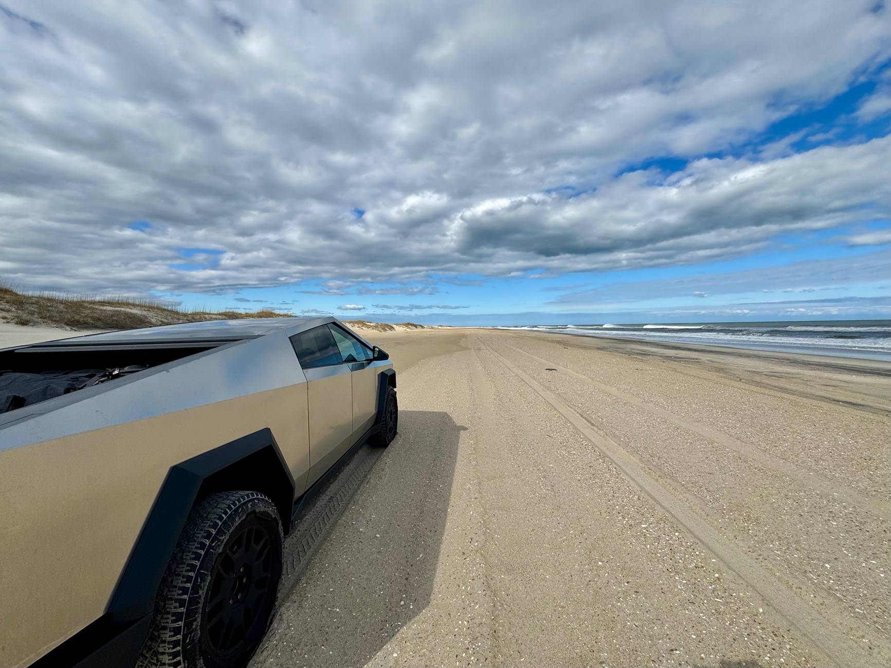 Tesla Cybertruck Daily random Cybertruck photos thread - Post Yours! 📸 🤳 IMG_0922