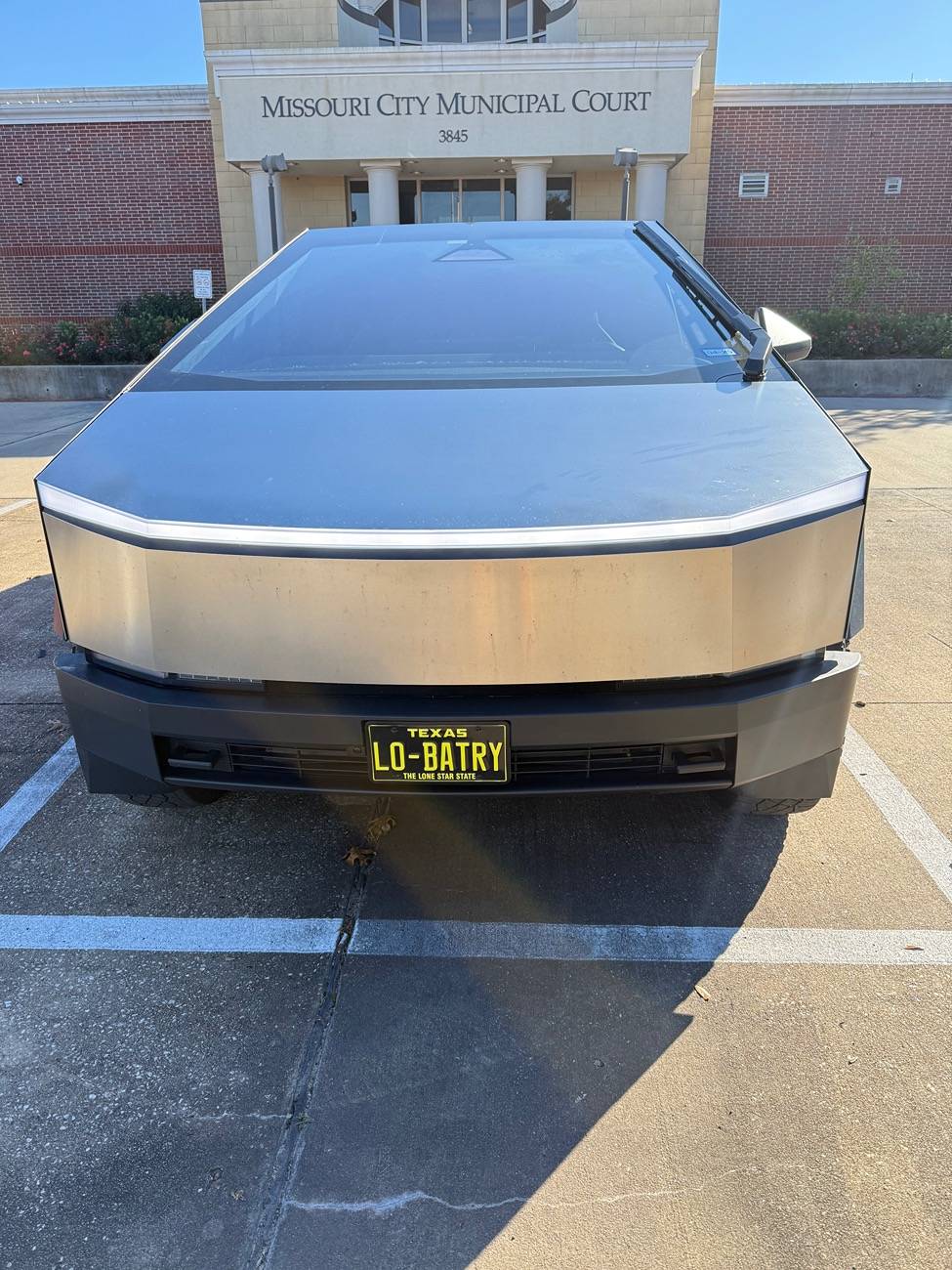 Tesla Cybertruck Custom license plate / vanity plate name for your Cybertruck? IMG_1581