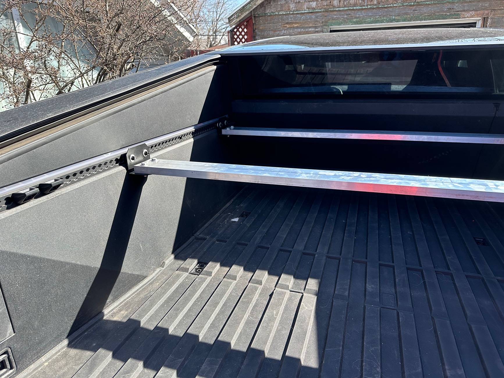 Tesla Cybertruck The elusive L track mounted roof top tent with fully closing tonneau IMG_1941
