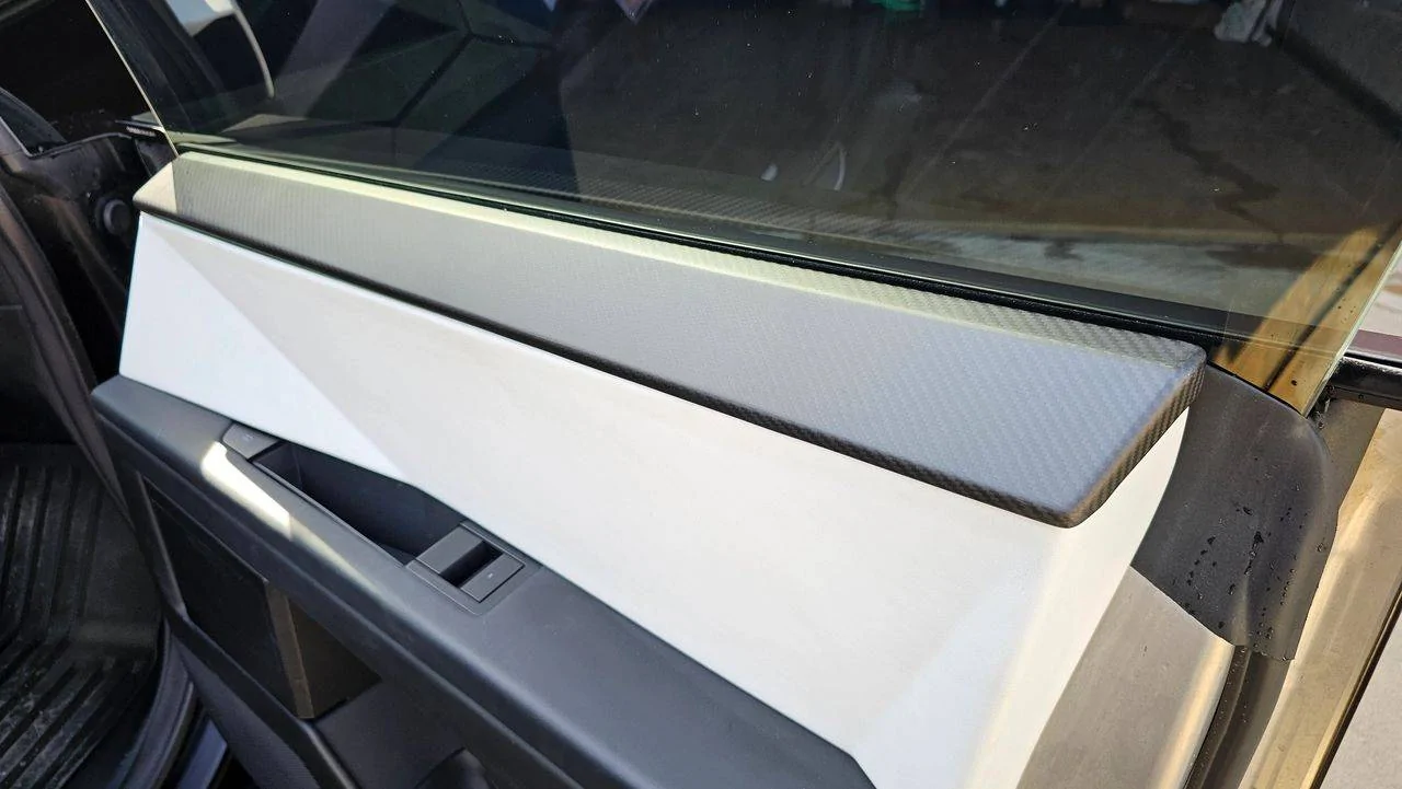 Tesla Cybertruck 🚀 Elevate Your Cybertruck’s Interior Dashboard with Real Carbon Fiber – Special 20% Off! [Yeslak] 1741707148848-o2