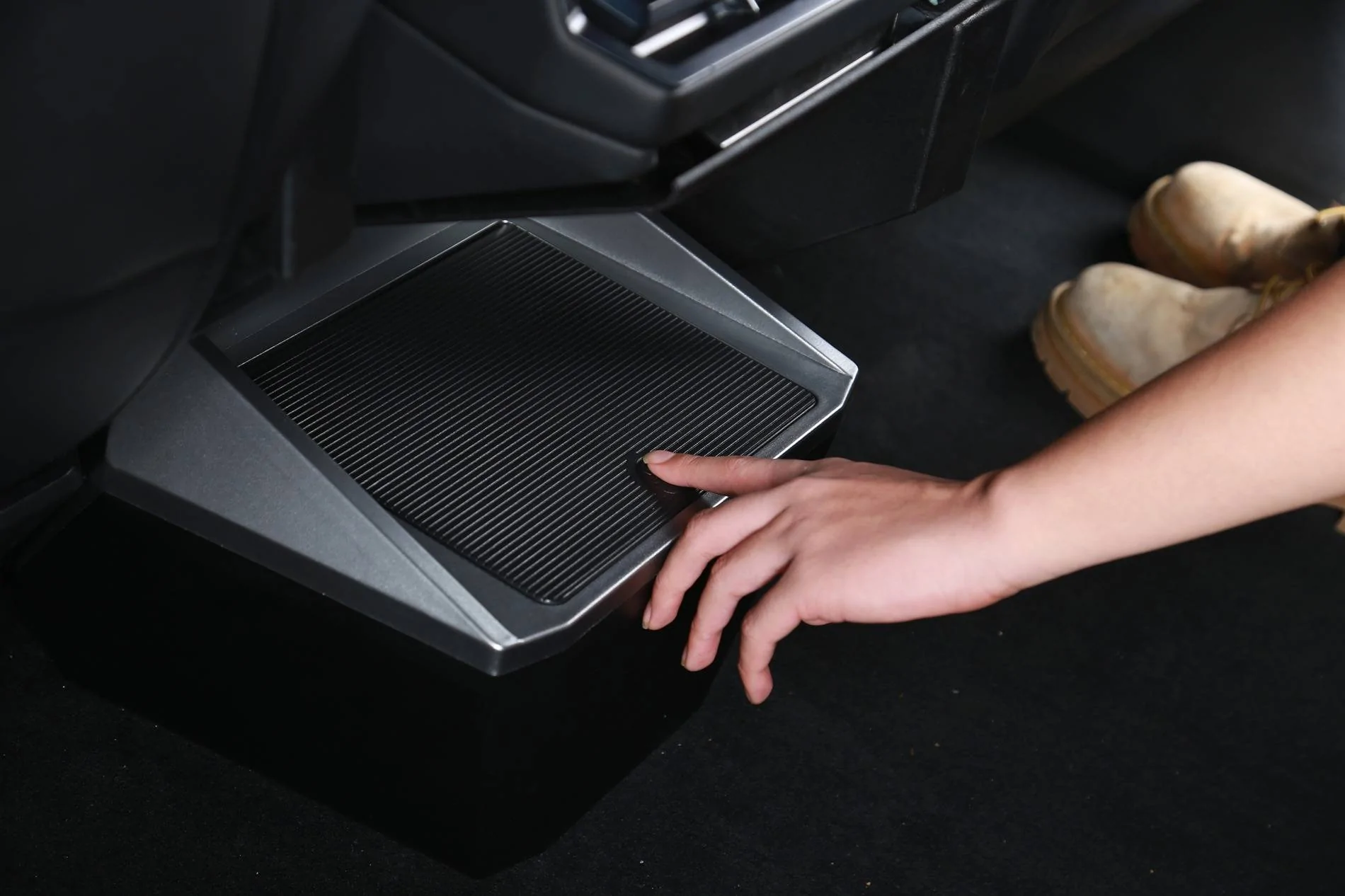 Tesla Cybertruck In-Car Trash Can by INAGOTAR, Keeps Cleaning at Your Fingertips! Discount Code! IMG_1669