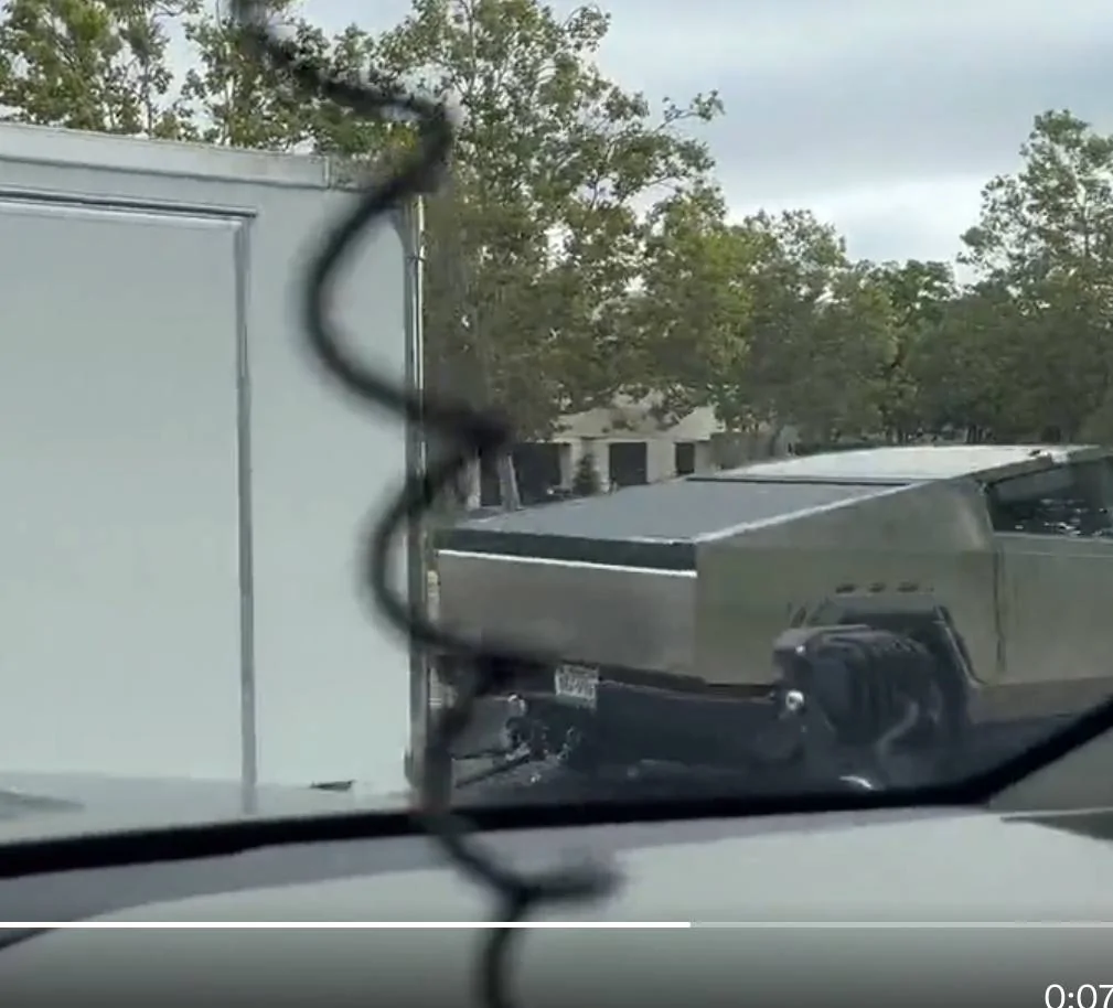 Tesla Cybertruck Cybertruck Trailer Hitch/Casting Failure @10,400 lbs *VERTICAL LOAD* SmartSelect_20250312_182025_Firefox