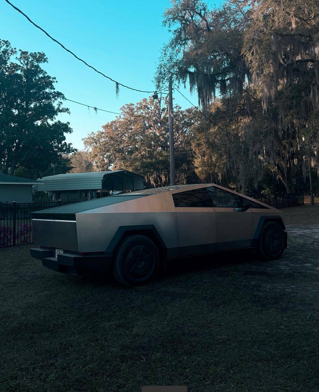 Tesla Cybertruck Daily random Cybertruck photos thread - Post Yours! 📸 🤳 Screenshot from 2025-03-14 16-25-02