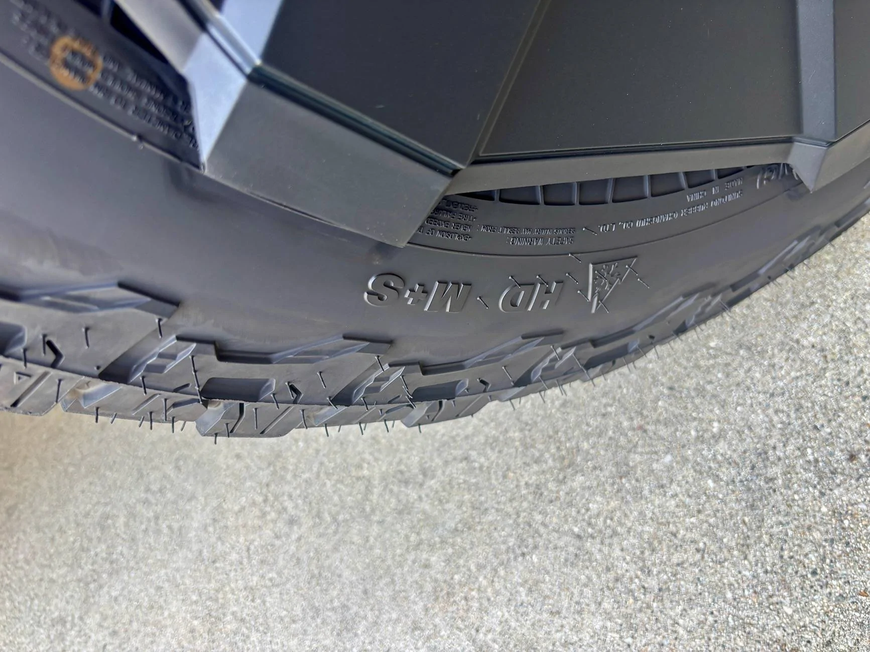 Tesla Cybertruck Replaced Goodyears with Falken Wildpeak AT4W tires -- review & photos IMG_5876
