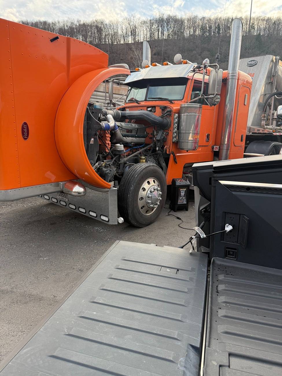 Tesla Cybertruck 🦾 Cybertruck doing truck stuff!  Post your photos! cybertruck.JPG