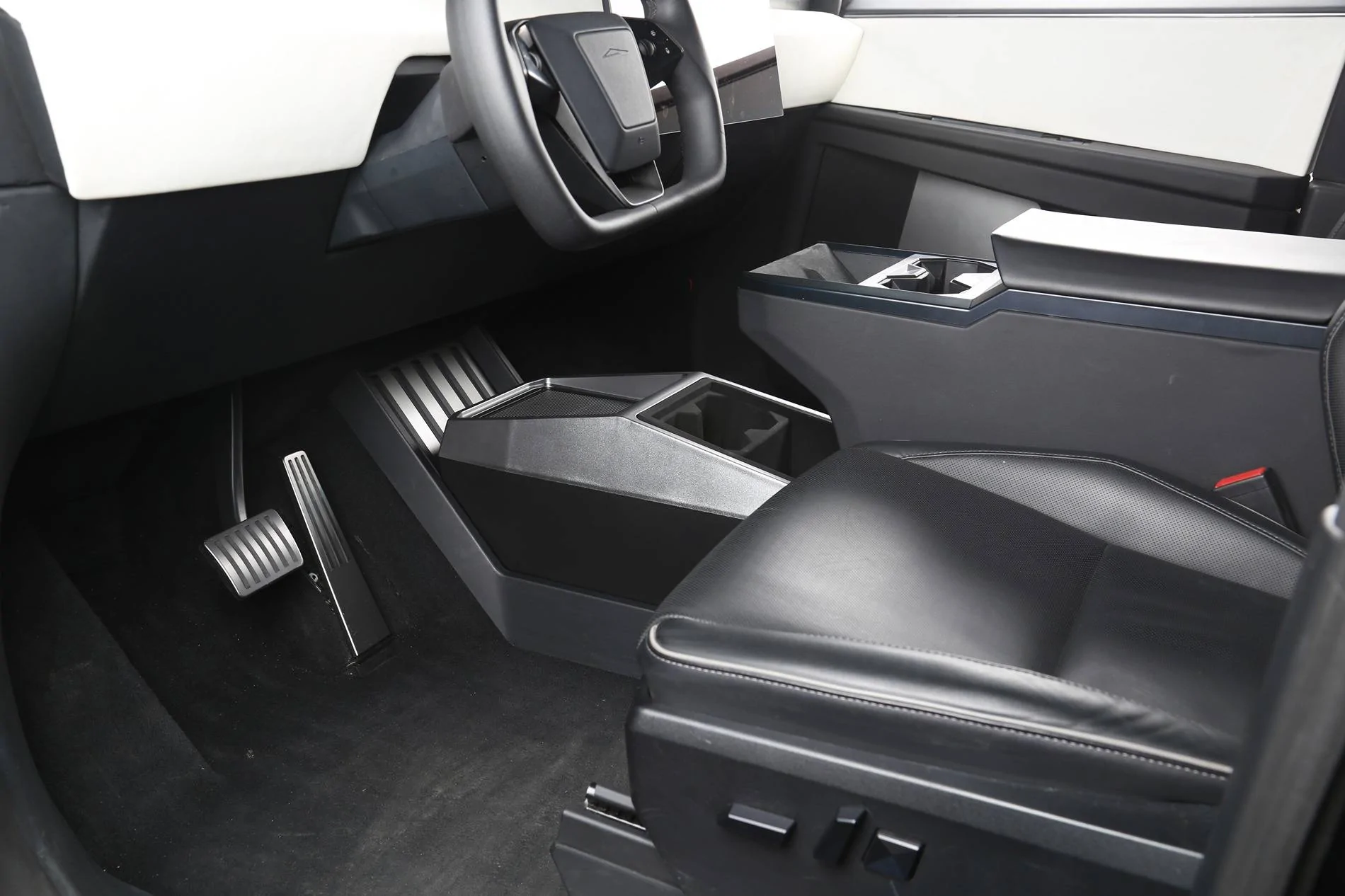 Tesla Cybertruck Super discount! [INAGOTAR Center Console Floor Multi-Purpose Organizer ⚡] IMG_1787