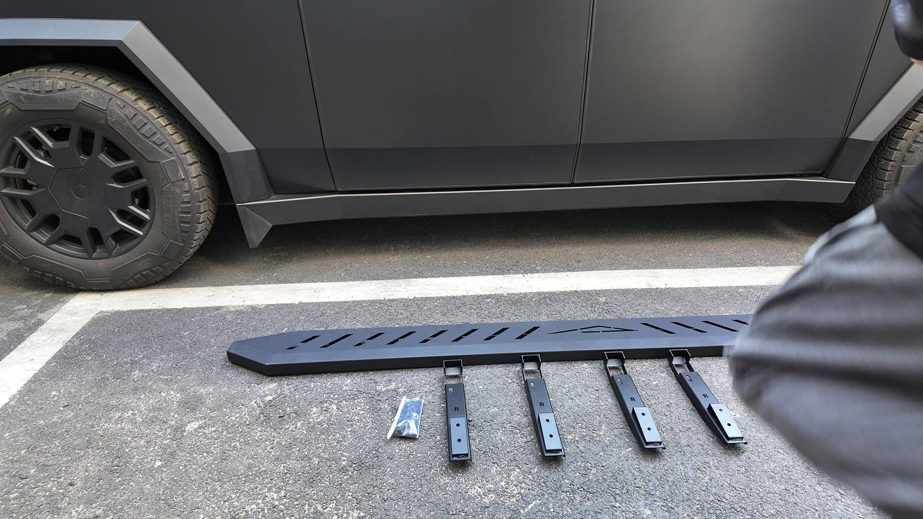 Foldable Frunk Seat Cushion for Cybertruck main image 0