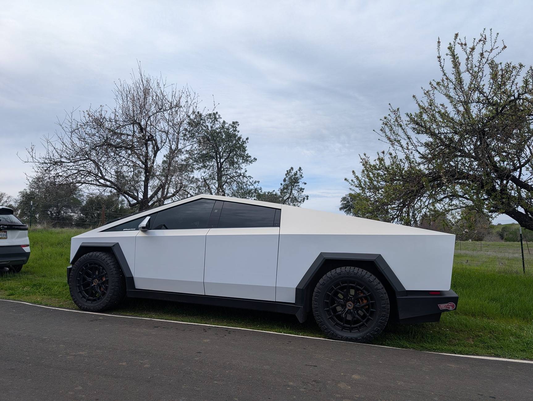 Tesla Cybertruck 👋Vote March's RealWheels EV Cybertruck of the Month (RWCev CTOTM) HERE! 2Pxkuy1PaulSubmission2