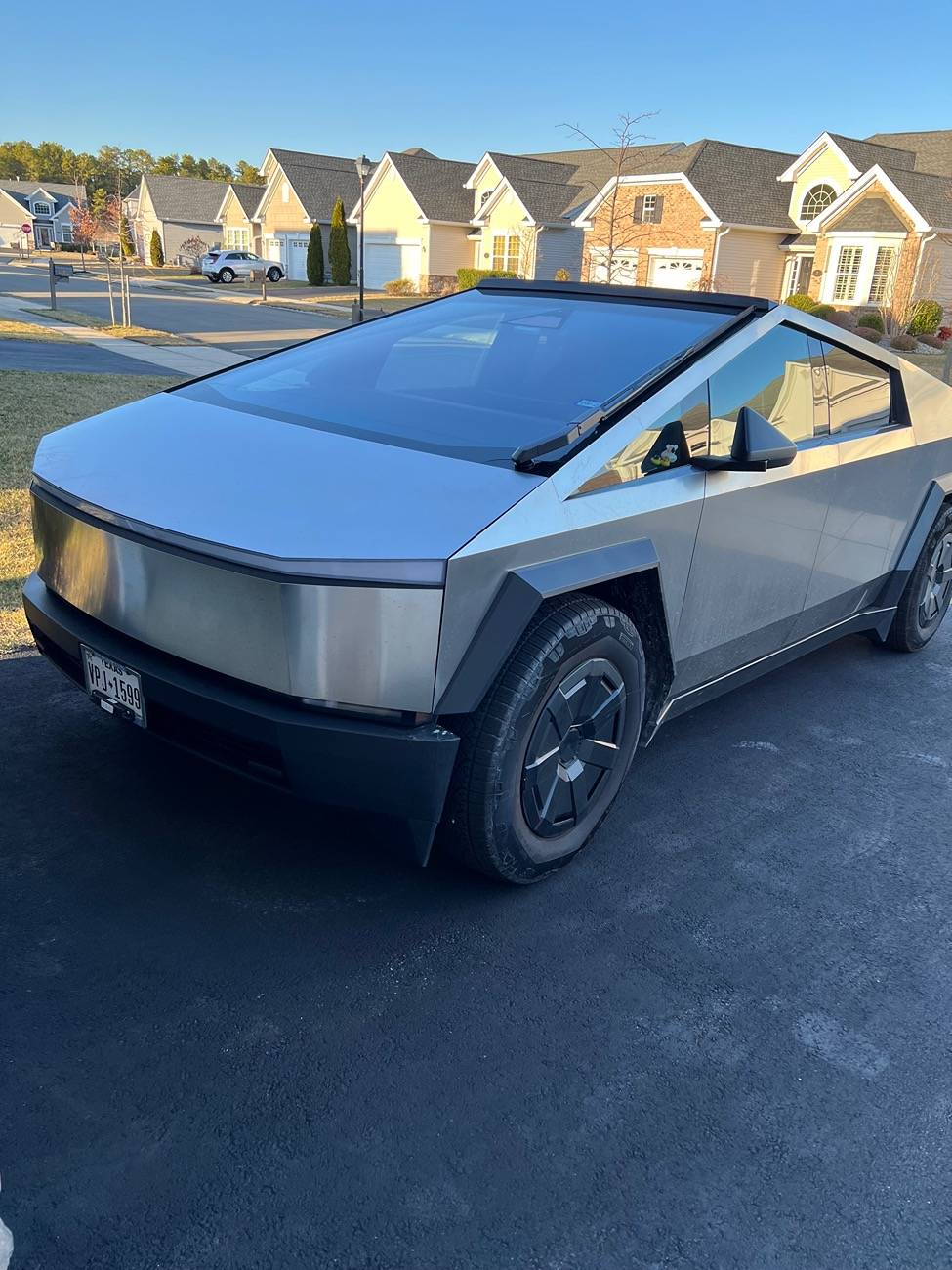 Tesla Cybertruck Giveaway: Cybertruck Hidden Sunglasses Holder - Teslaunch!🚀🚀 1742336397696-7a
