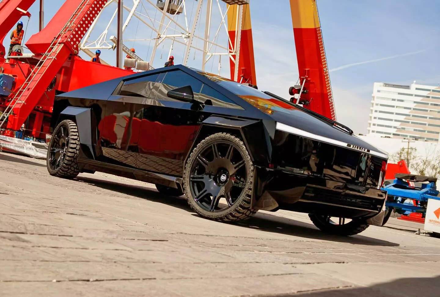 Tesla Cybertruck Widebody Cybertruck on 26" Wheels Tesla-Cybertruck-Widebody-1