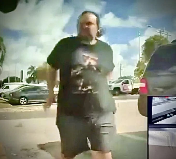 Tesla Cybertruck ASS on Cybertruck - smear campaign 1742444154772-ng