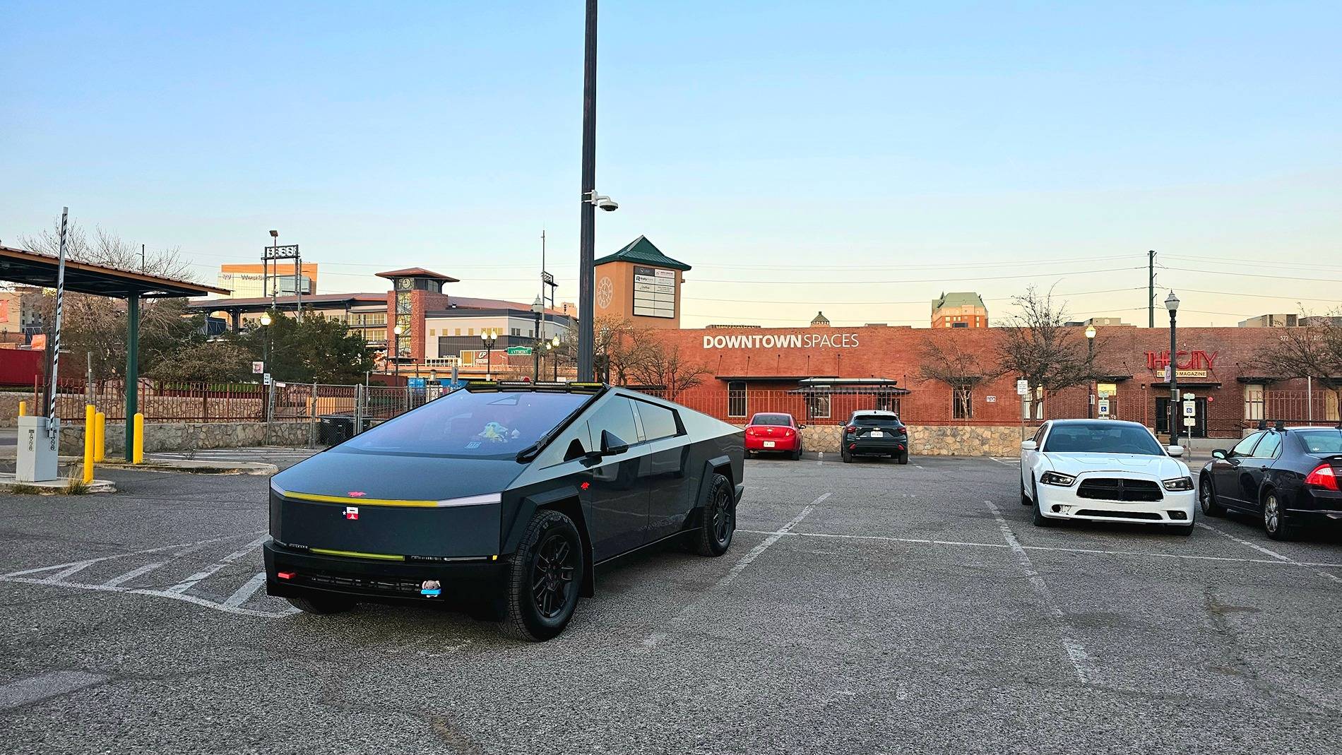 Tesla Cybertruck Daily random Cybertruck photos thread - Post Yours! 📸 🤳 20250320_191234