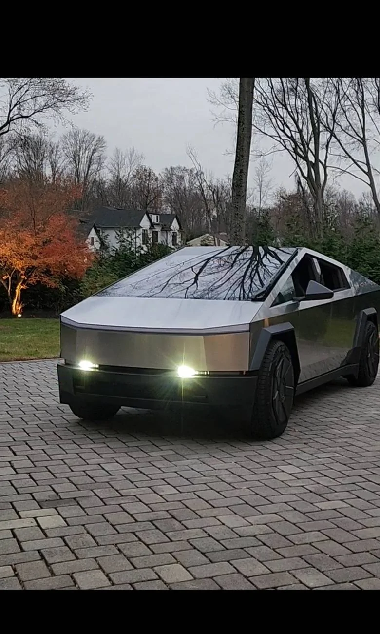 Tesla Cybertruck 🚀 𝐓𝐥𝐲𝐚𝐫𝐝 𝐂𝐲𝐛𝐞𝐫𝐭𝐫𝐮𝐜𝐤 𝐆𝐢𝐯𝐞𝐚𝐰𝐚𝐲: 𝐂𝐨𝐦𝐦𝐞𝐧𝐭 𝐭𝐨 𝐖𝐢𝐧 𝐰𝐡𝐞𝐞𝐥 𝐜𝐚𝐩 𝐚𝐧𝐝 𝐜𝐲𝐛𝐞𝐫𝐭𝐫𝐮𝐜𝐤 𝐜𝐨𝐯𝐞𝐫! 🚀 Screenshot_20250321_080012_Gallery-2