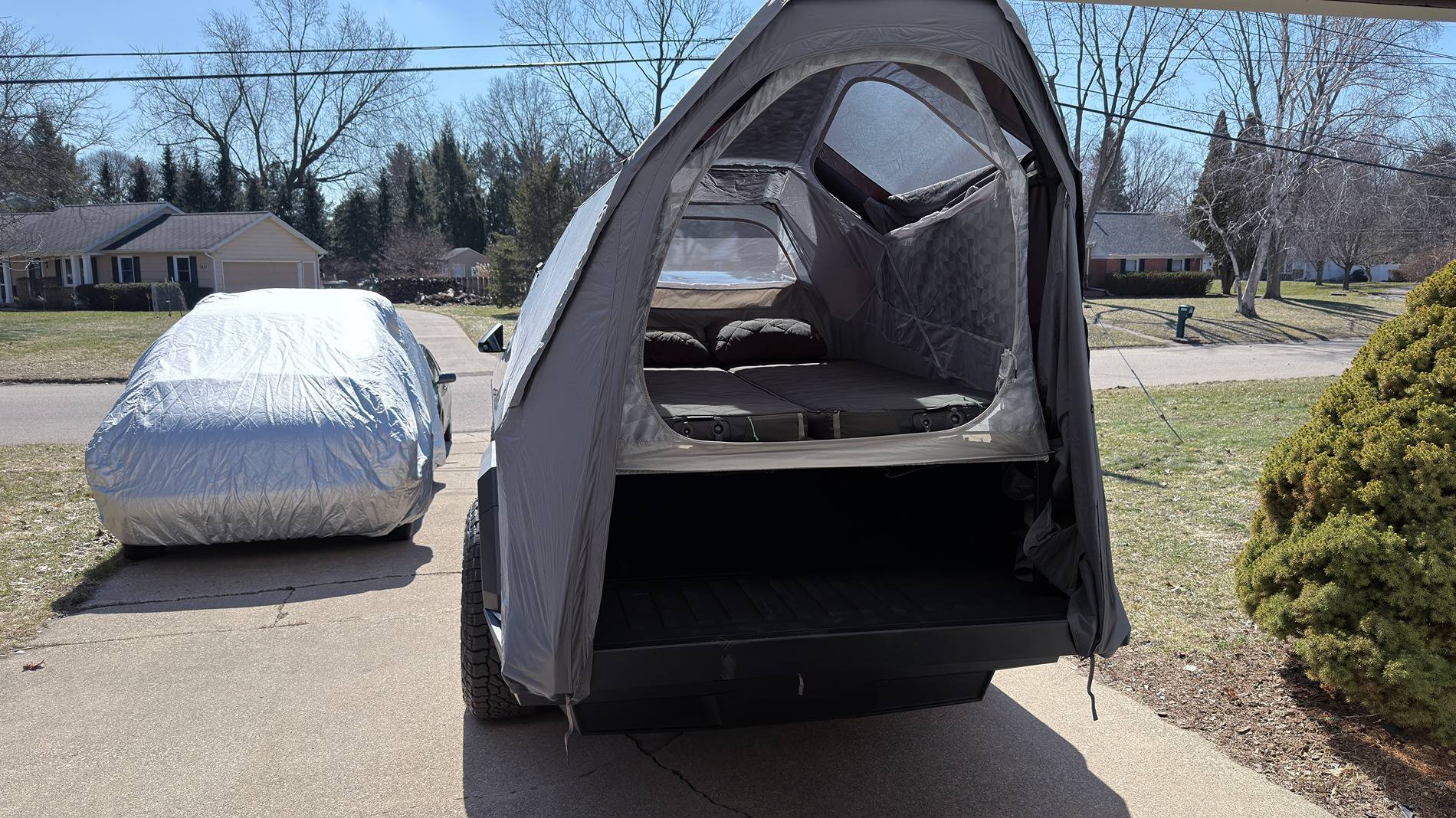 Tesla Cybertruck Cybertent back in stock D69010A0-8D7F-4FBC-BD72-DB752F9A3A9A_1_201_a